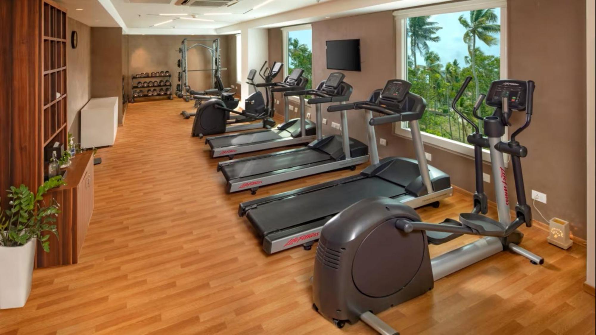 O By Tamara, Trivandrum تريفِندرم المظهر الخارجي الصورة The gym at the hotel